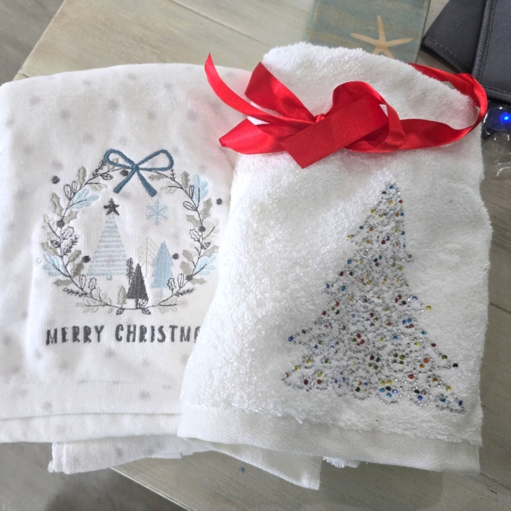 CHRISTMAS Design Bathroom Towels * New*